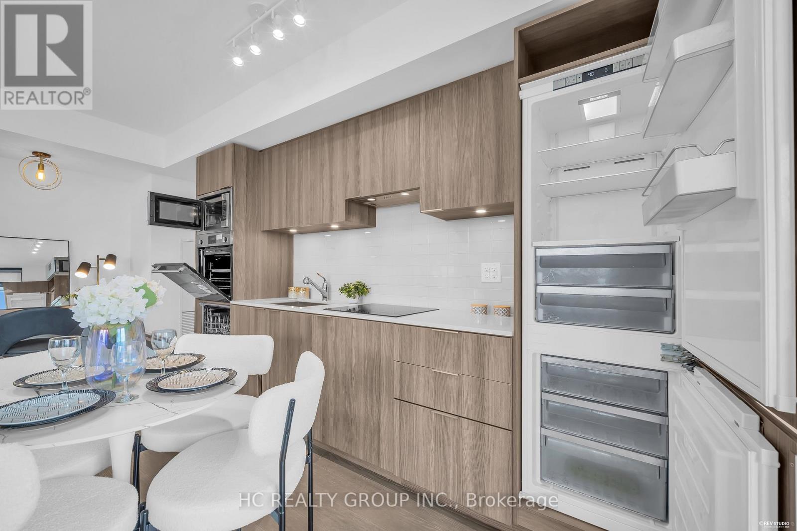 3408 - 11 Wellesley Street W, Toronto, Ontario M4Y 0G4 - Photo 24 - C13659900