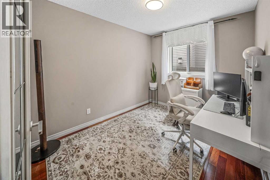 66 Crestmont Drive Sw, Calgary, Alberta  T3B 5X7 - Photo 16 - A2315287