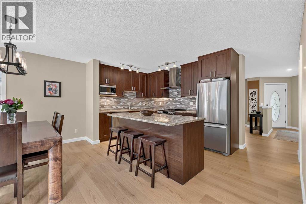 67 Hidden Ranch Terrace NW, Calgary, Alberta  T3A 5A4 - Photo 2 - A2321925