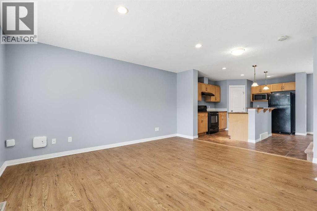 149 Prestwick Villas Se, Calgary, Alberta  T2Z 4S3 - Photo 3 - A2335645