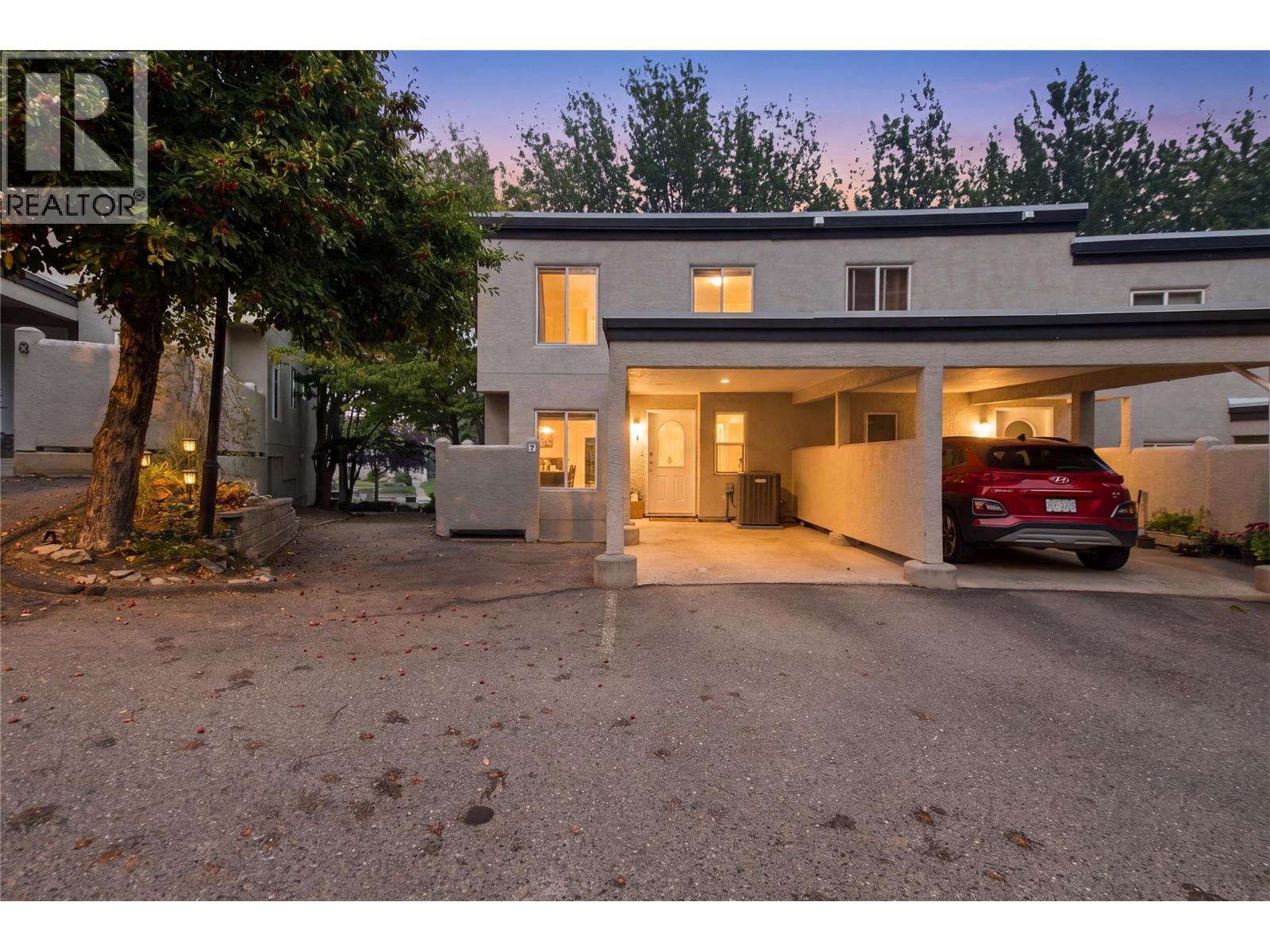 411 Aberdeen Drive Unit# 7, Kamloops, British Columbia  V1S 1X2 - Photo 1 - 10397380
