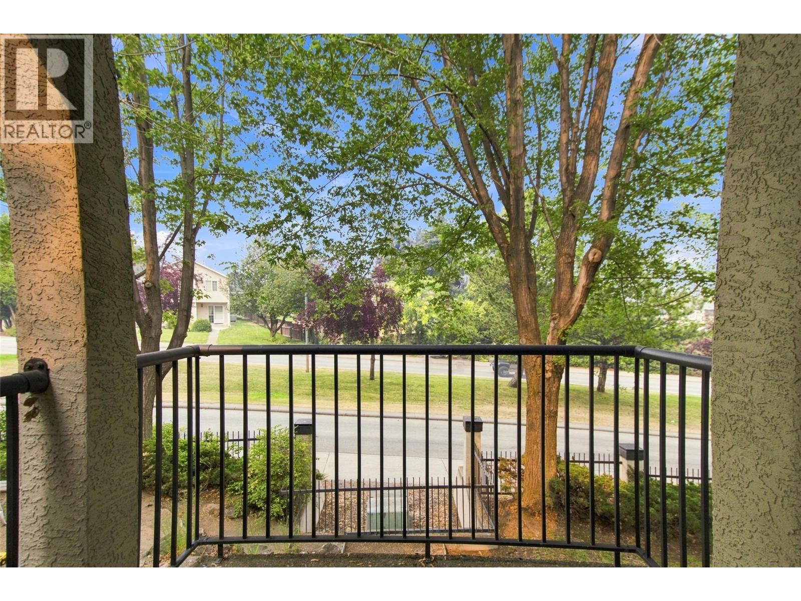 411 Aberdeen Drive Unit# 7, Kamloops, British Columbia  V1S 1X2 - Photo 4 - 10397380