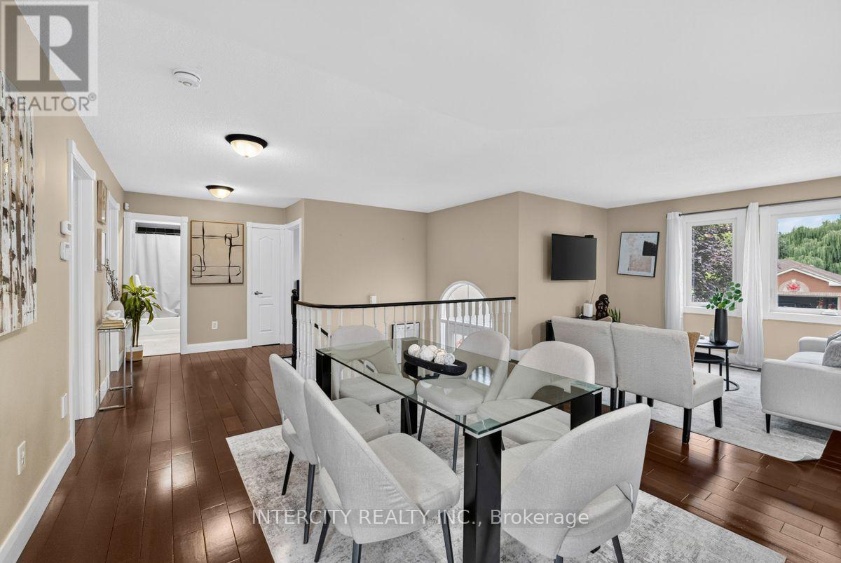 6 Compton Crescent, Bradford West Gwillimbury, Ontario  L3Z 2X5 - Photo 15 - N13659788