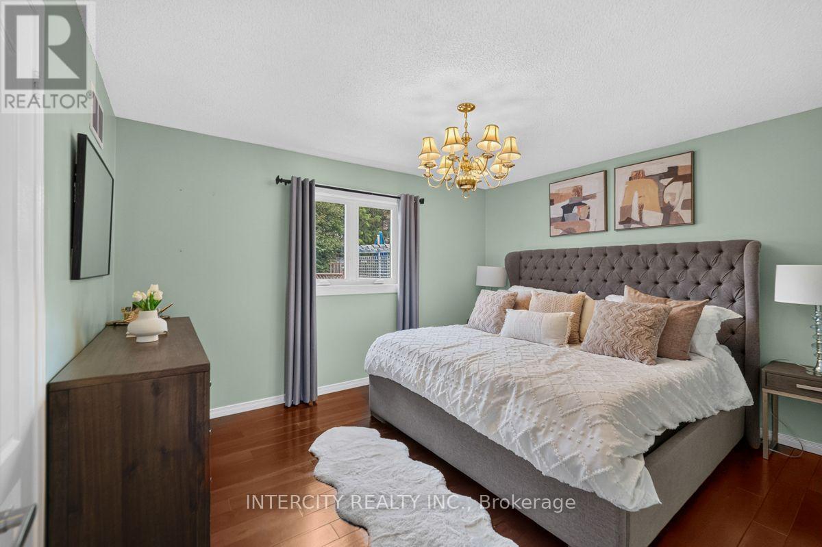 6 Compton Crescent, Bradford West Gwillimbury, Ontario  L3Z 2X5 - Photo 18 - N13659788
