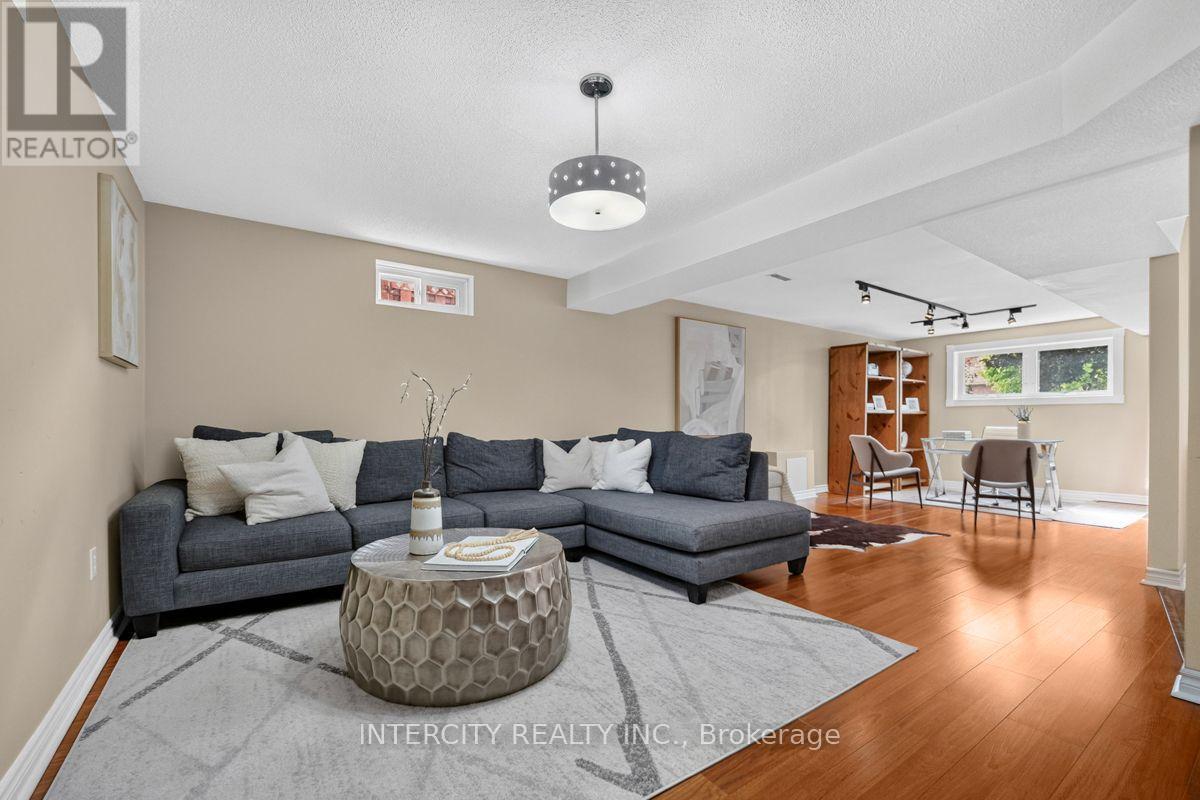 6 Compton Crescent, Bradford West Gwillimbury, Ontario  L3Z 2X5 - Photo 26 - N13659788