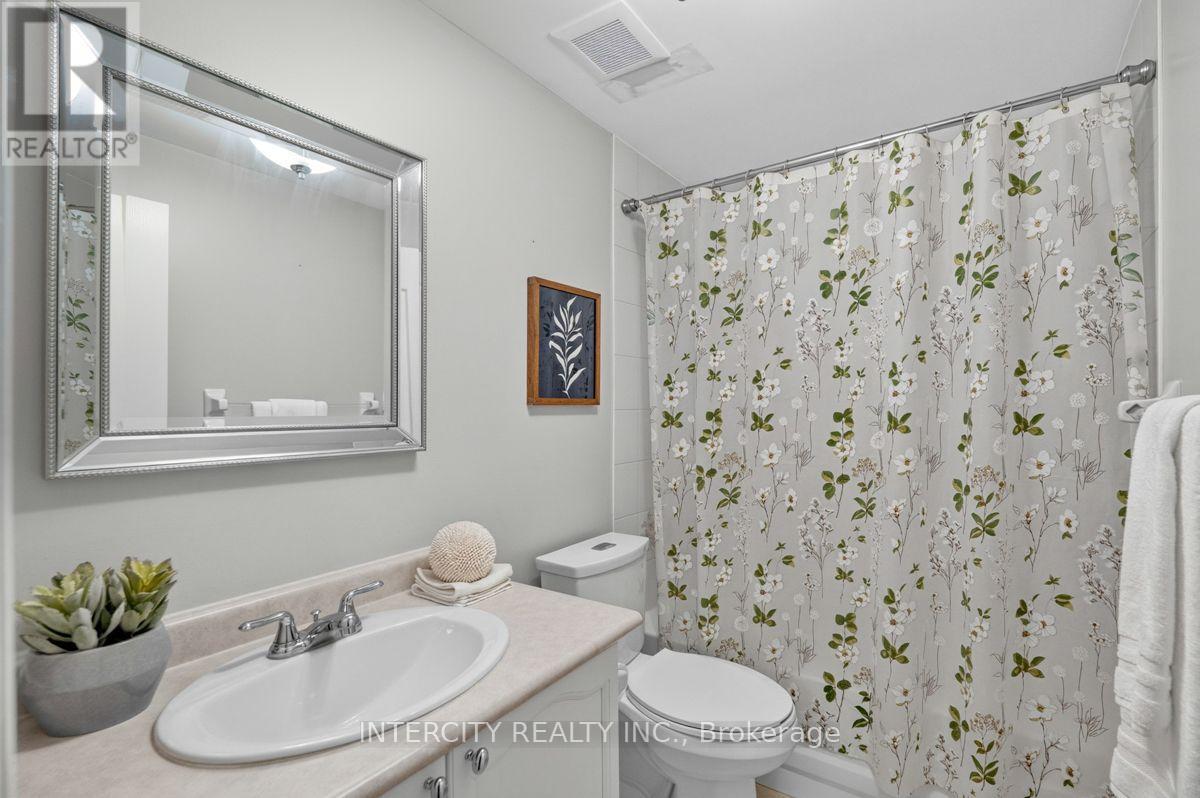6 Compton Crescent, Bradford West Gwillimbury, Ontario  L3Z 2X5 - Photo 32 - N13659788