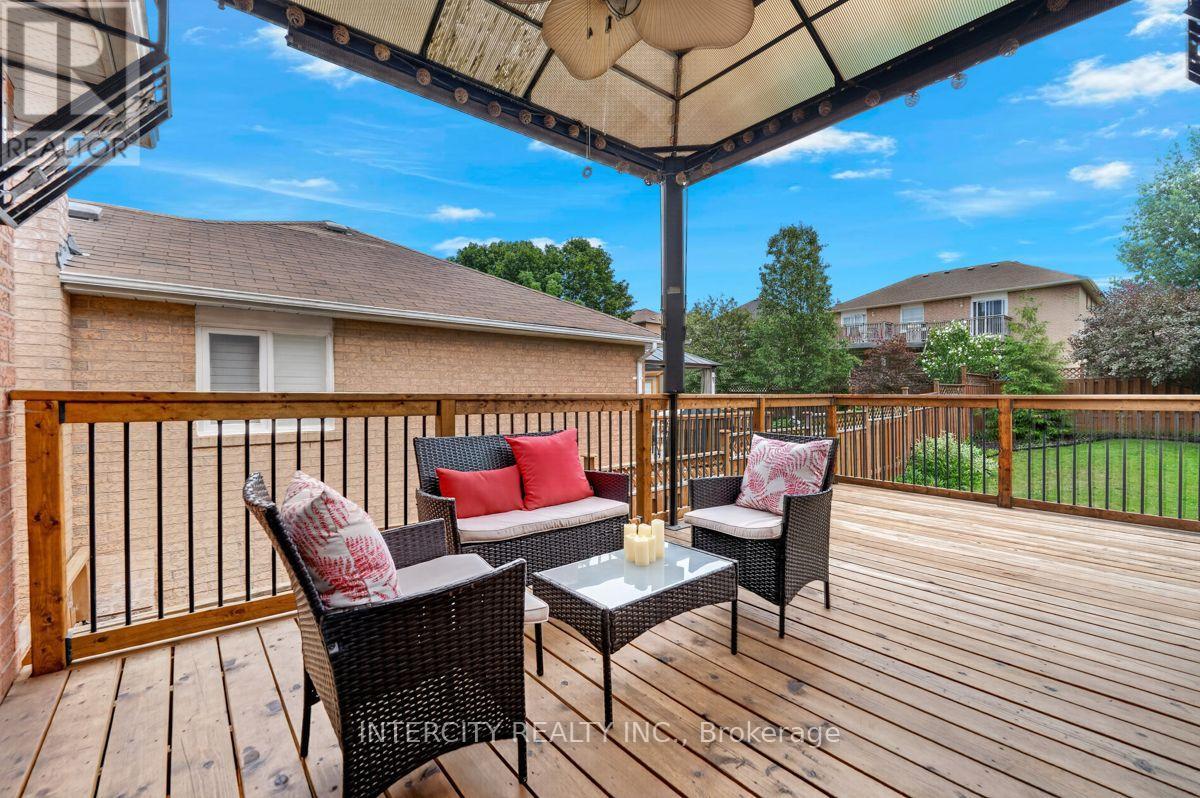 6 Compton Crescent, Bradford West Gwillimbury, Ontario  L3Z 2X5 - Photo 33 - N13659788