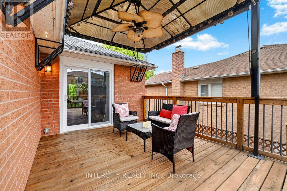 6 Compton Crescent, Bradford West Gwillimbury, Ontario  L3Z 2X5 - Photo 34 - N13659788