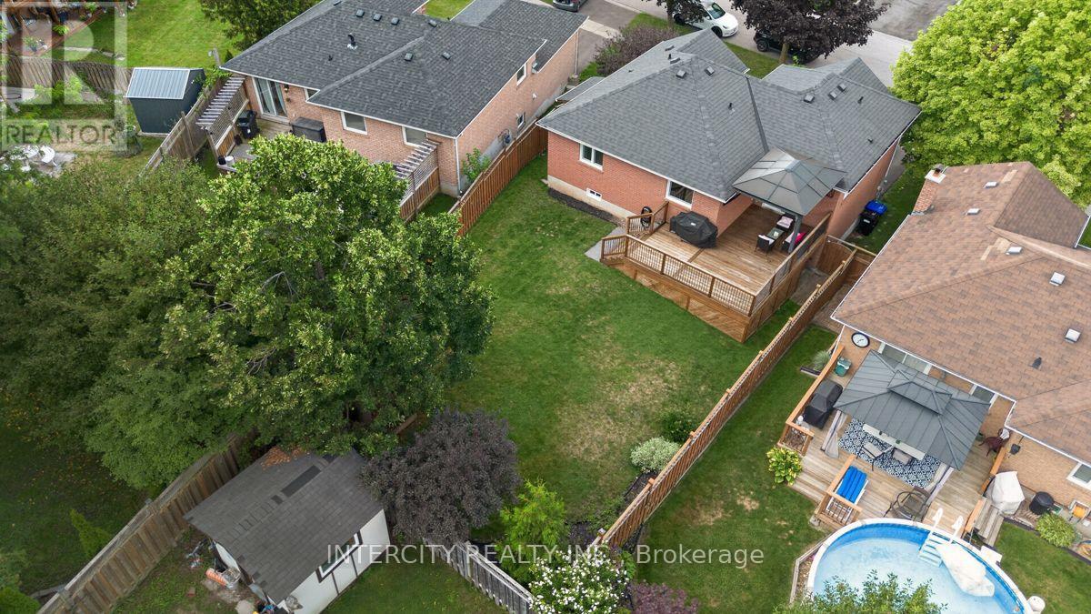 6 Compton Crescent, Bradford West Gwillimbury, Ontario  L3Z 2X5 - Photo 38 - N13659788