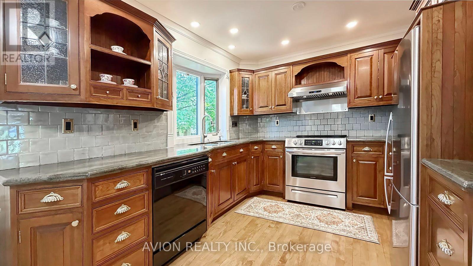 1413 Harmsworth Square, Oakville, Ontario  L6H 3E7 - Photo 12 - W13659776