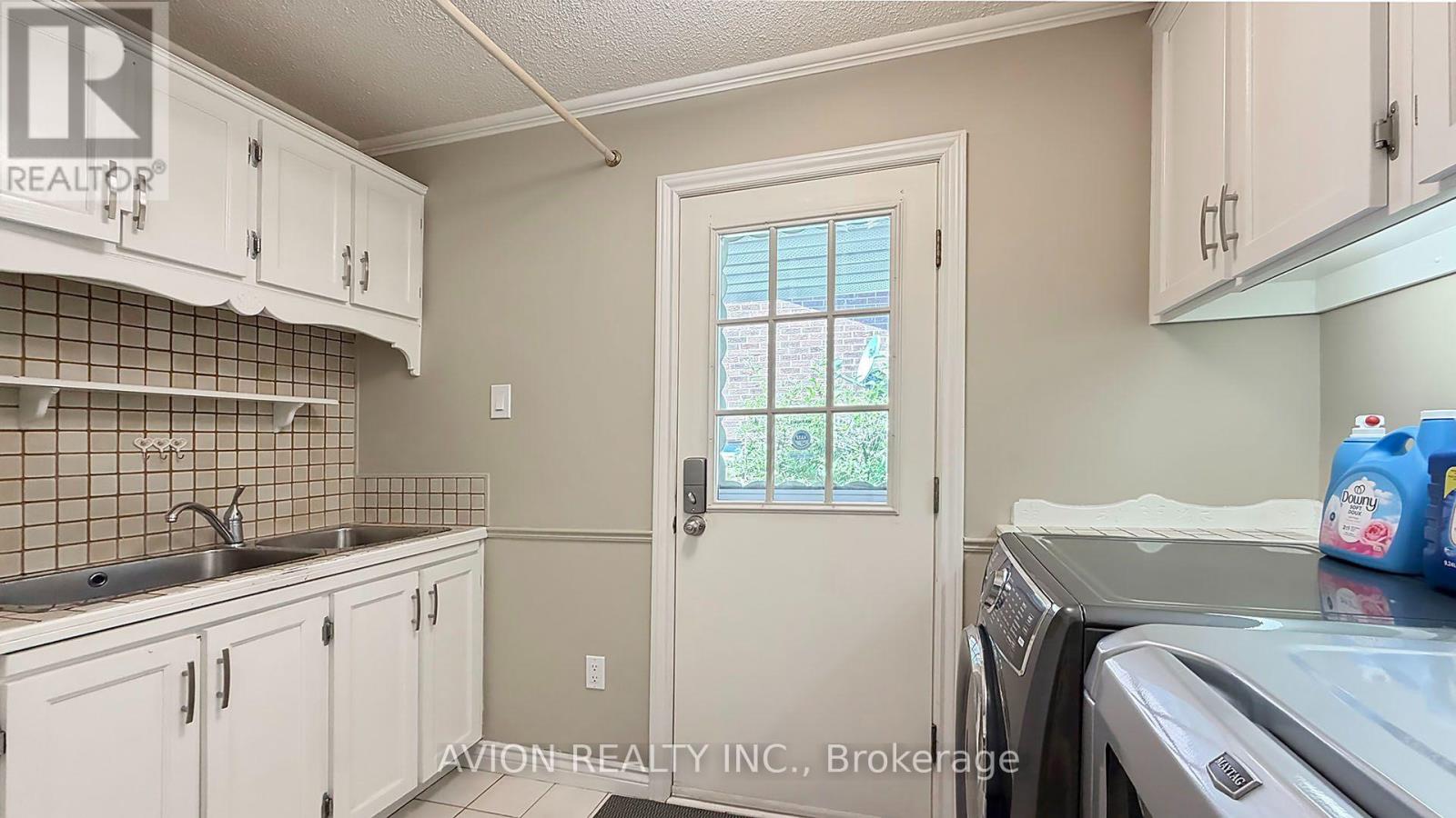 1413 Harmsworth Square, Oakville, Ontario  L6H 3E7 - Photo 21 - W13659776