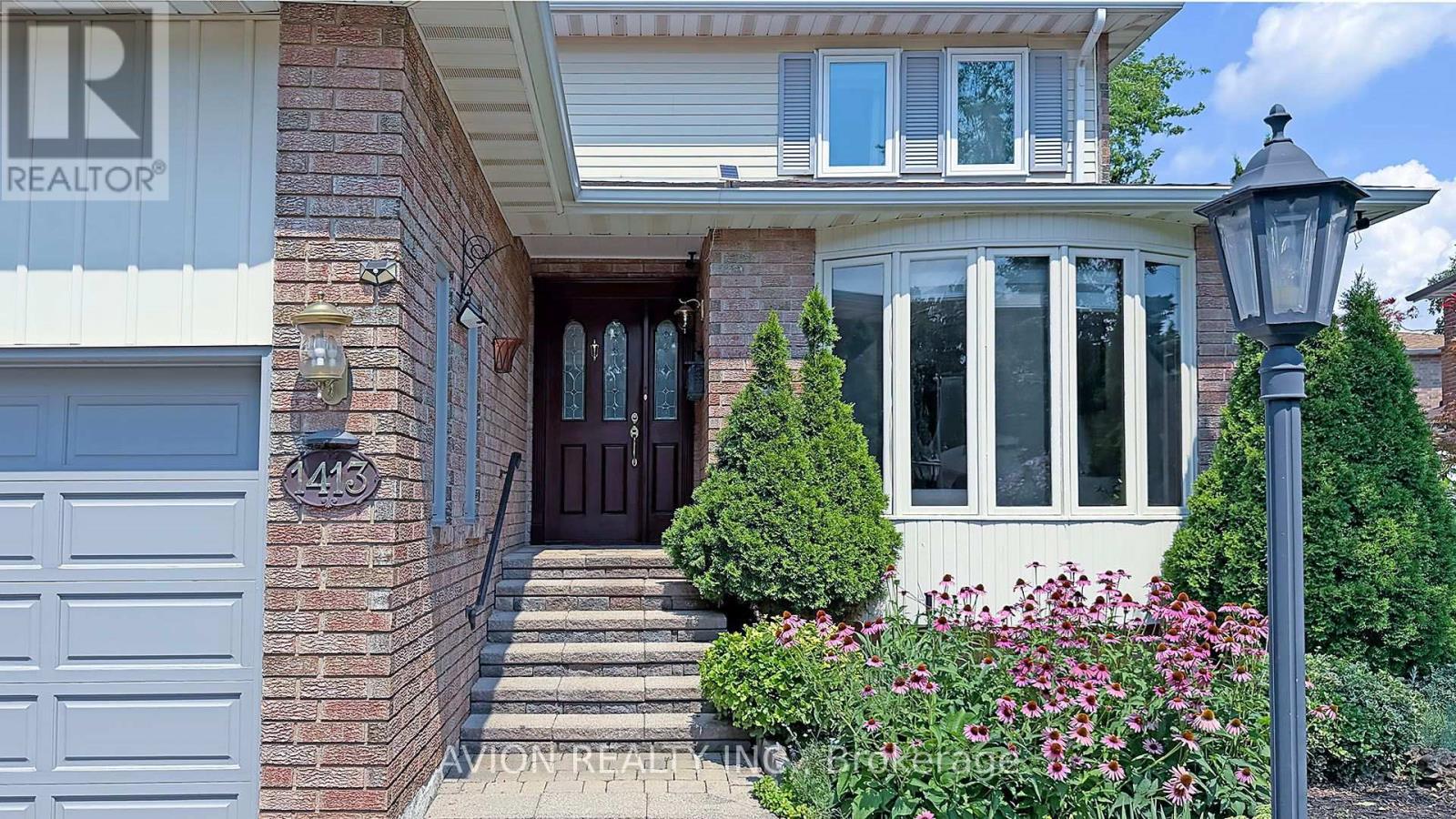1413 Harmsworth Square, Oakville, Ontario  L6H 3E7 - Photo 3 - W13659776
