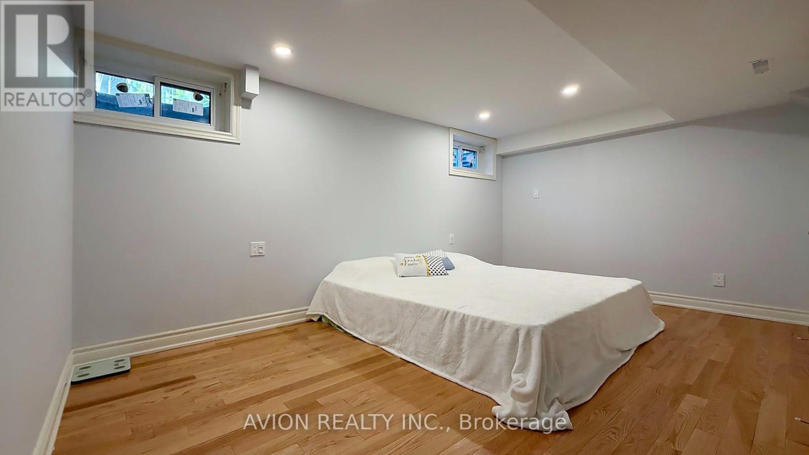 1413 Harmsworth Square, Oakville, Ontario  L6H 3E7 - Photo 35 - W13659776