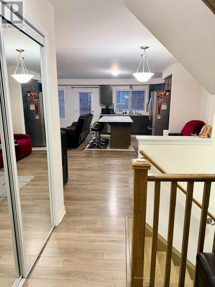 40 Leblanc Crescent, Brampton, Ontario  L7A 4G6 - Photo 5 - W13659798