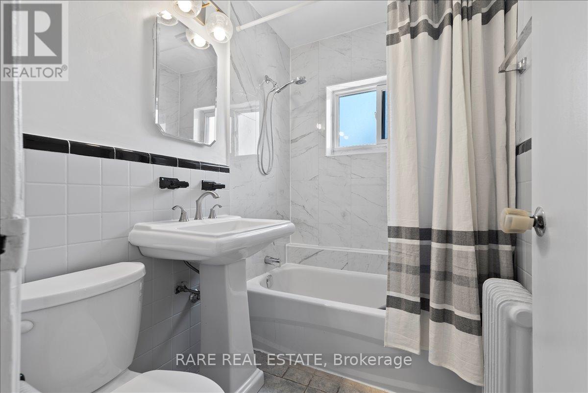 4 - 2 Twenty First Street, Toronto, Ontario  M8V 3L7 - Photo 13 - W13659802