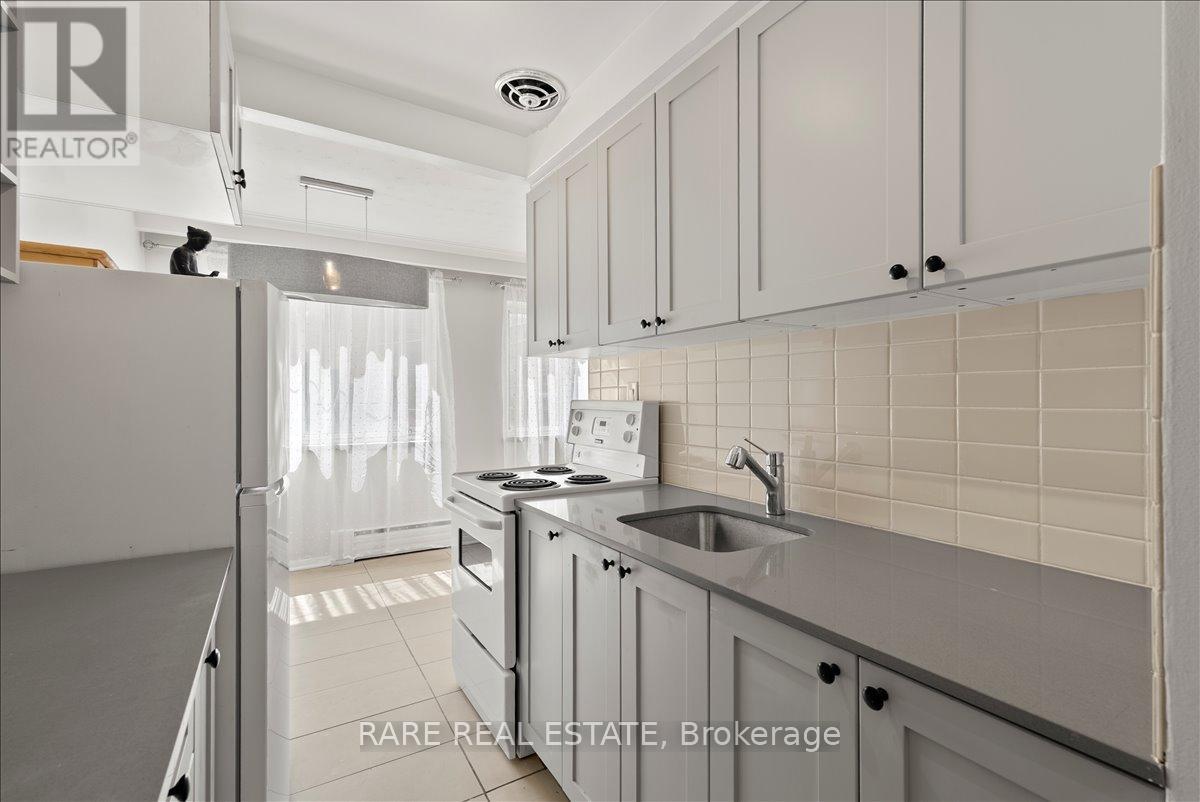 4 - 2 Twenty First Street, Toronto, Ontario  M8V 3L7 - Photo 2 - W13659802