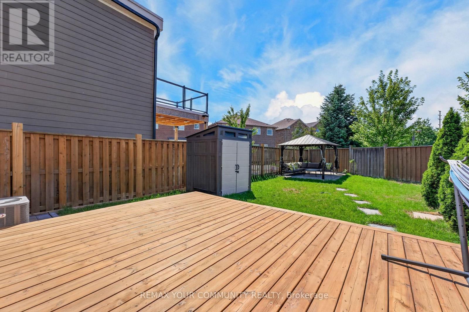 5578 Waterwind Crescent, Mississauga, Ontario  L5M 0G2 - Photo 15 - W13659828