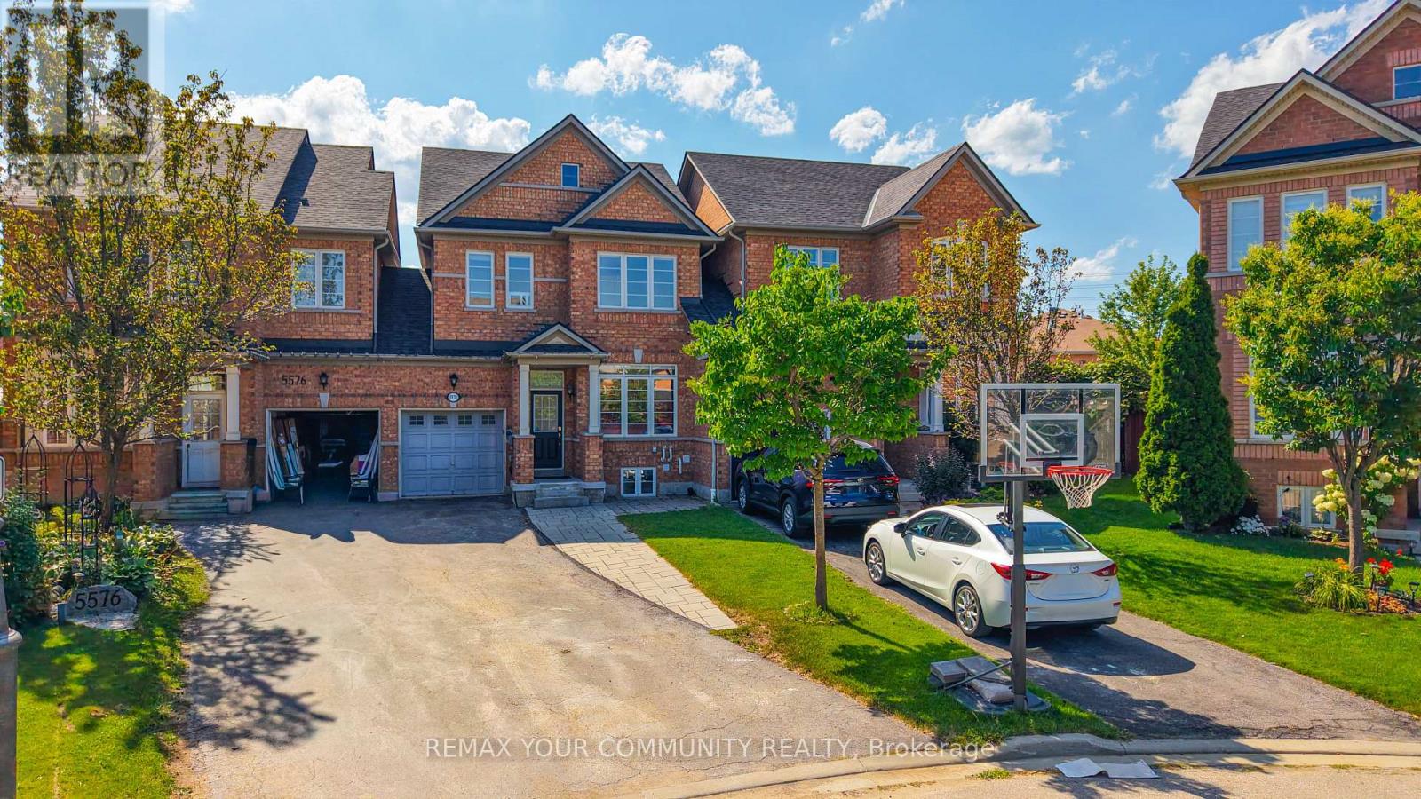 5578 Waterwind Crescent, Mississauga, Ontario  L5M 0G2 - Photo 5 - W13659828