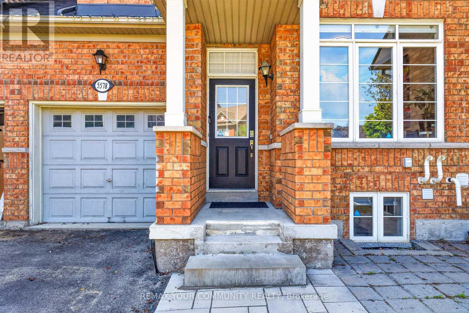 5578 Waterwind Crescent, Mississauga, Ontario  L5M 0G2 - Photo 8 - W13659828