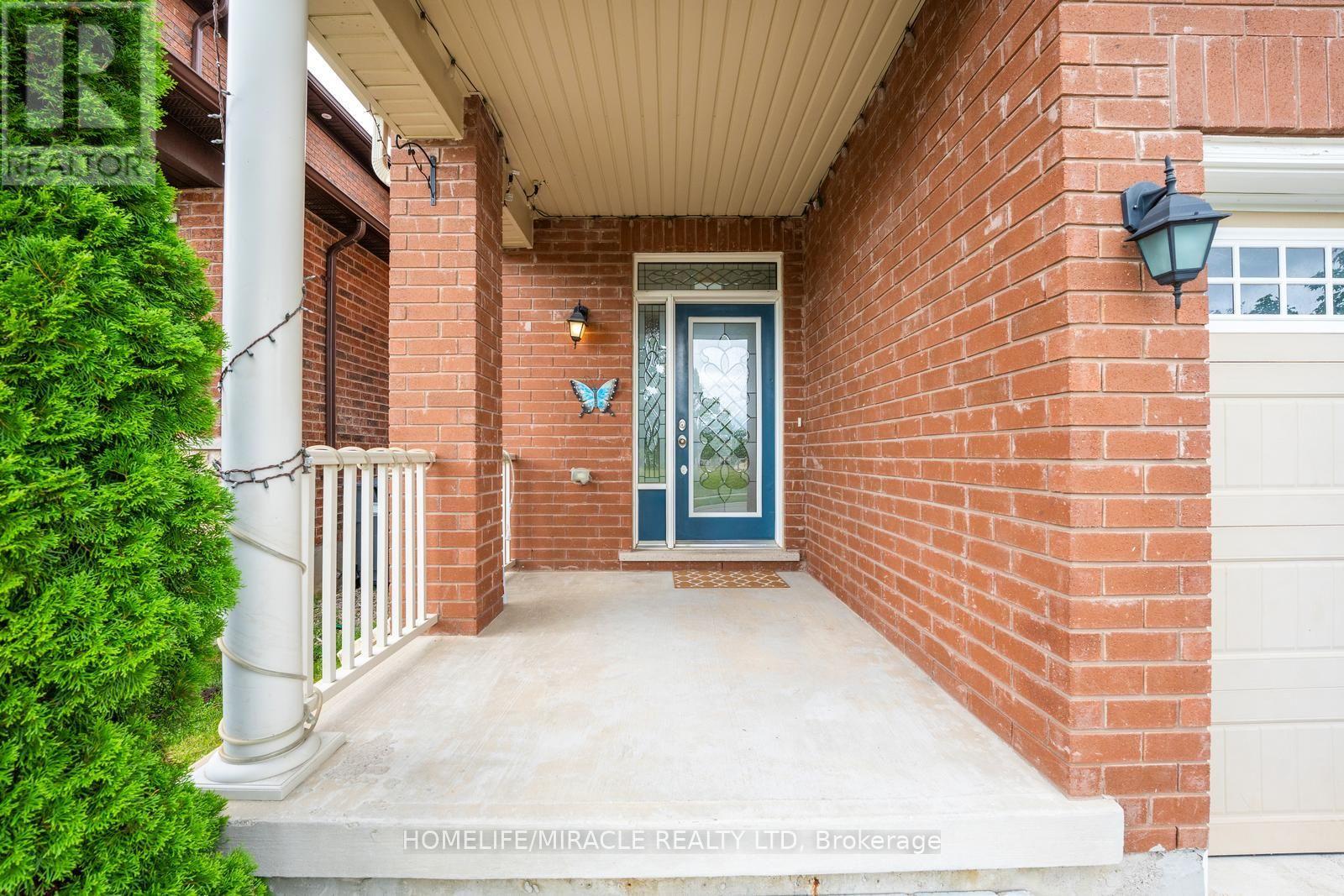 16 Hasker Road, Brampton, Ontario  L7A 0Y5 - Photo 3 - W13659834