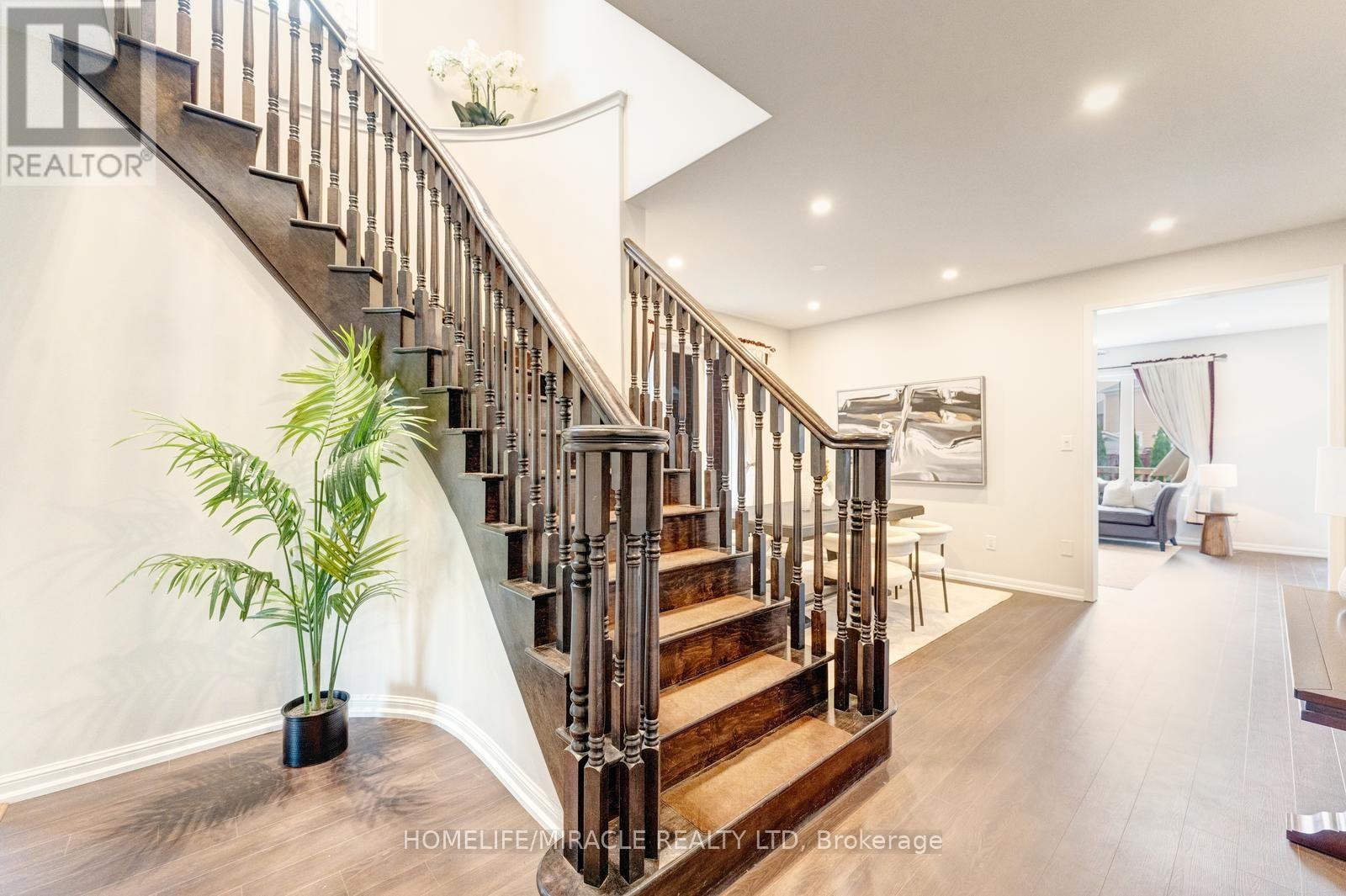 16 Hasker Road, Brampton, Ontario  L7A 0Y5 - Photo 5 - W13659834
