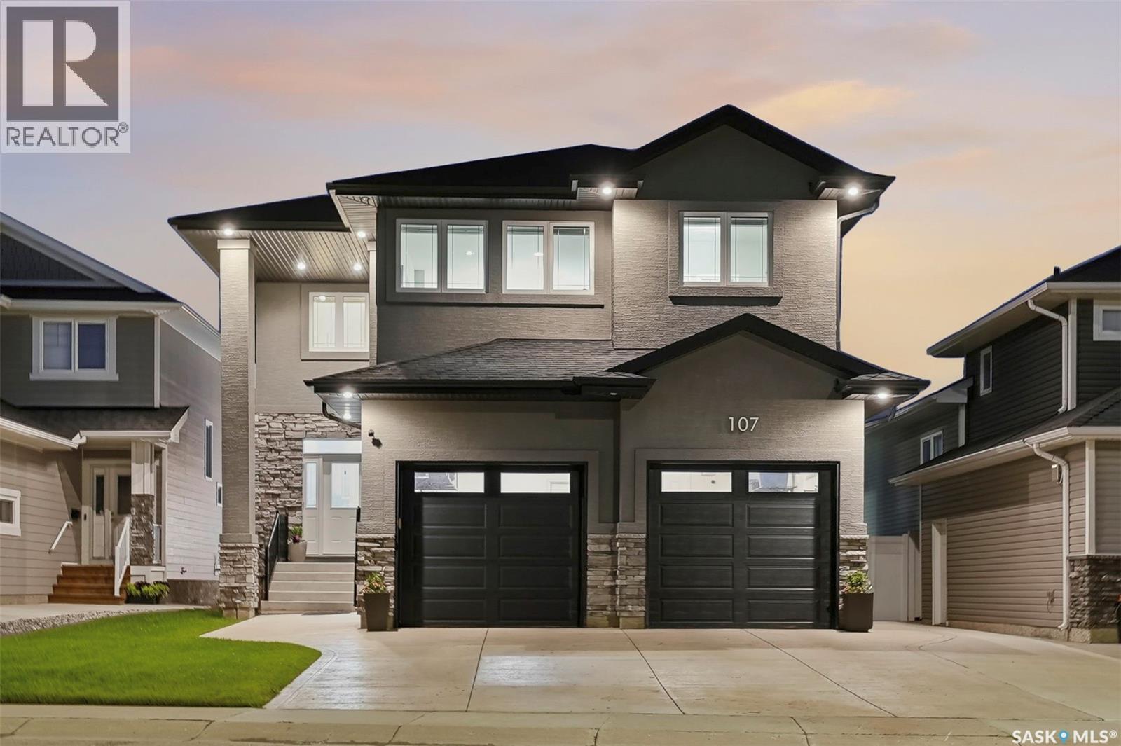 107 Schumacher Bay, Saskatoon, Saskatchewan  S7V 0H7 - Photo 1 - SK045124