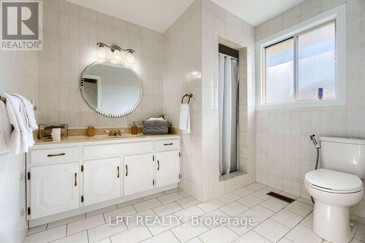 16 Vogue Court, Hamilton, Ontario  L8E 4T3 - Photo 26 - X13659852