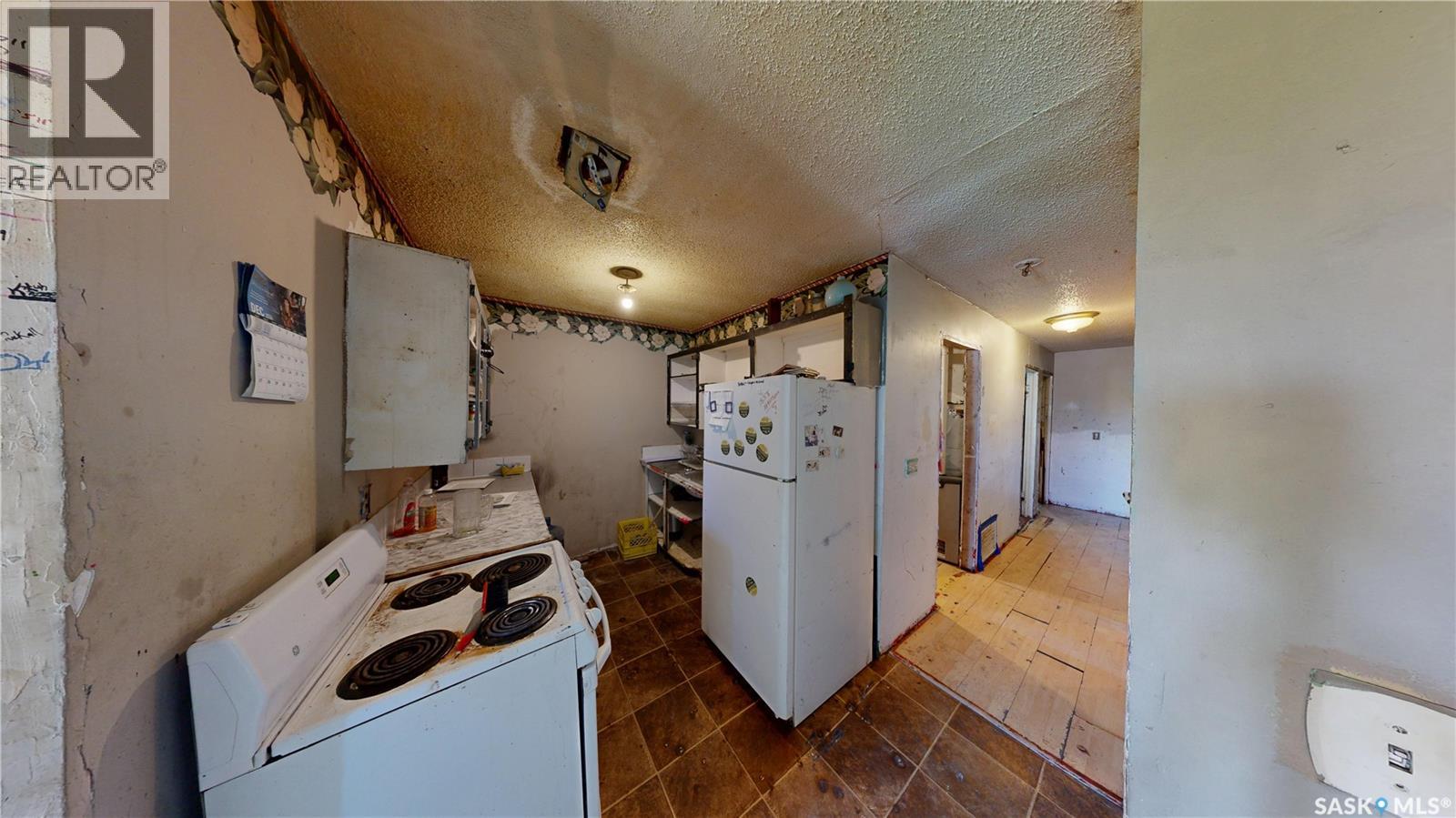 1633 Retallack Street, Regina, Saskatchewan  S4T 2J6 - Photo 4 - SK040468