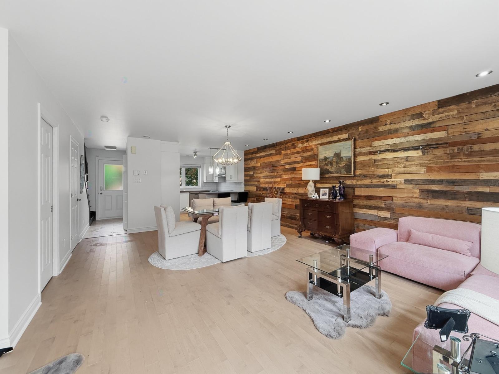 389 Rue de Cherbourg Candiac Quebec Canada J5R0L7 4