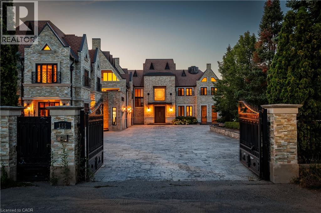 144 LAKE Drive E, Georgina, Ontario