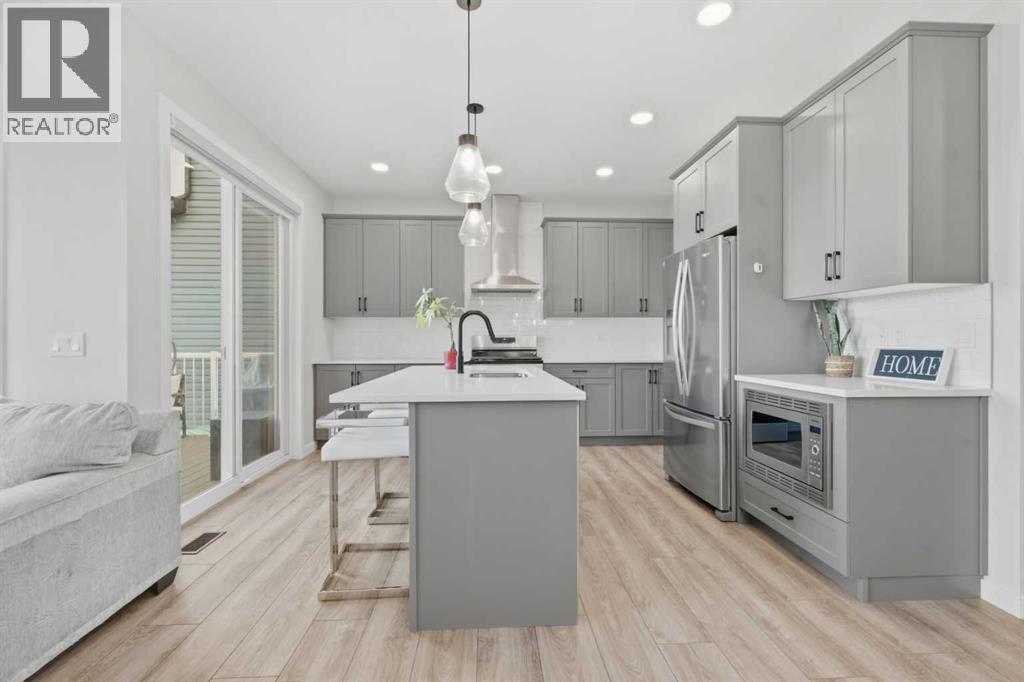 34 Belvedere Green Se, Calgary, Alberta  T2A 7M5 - Photo 10 - A2330402