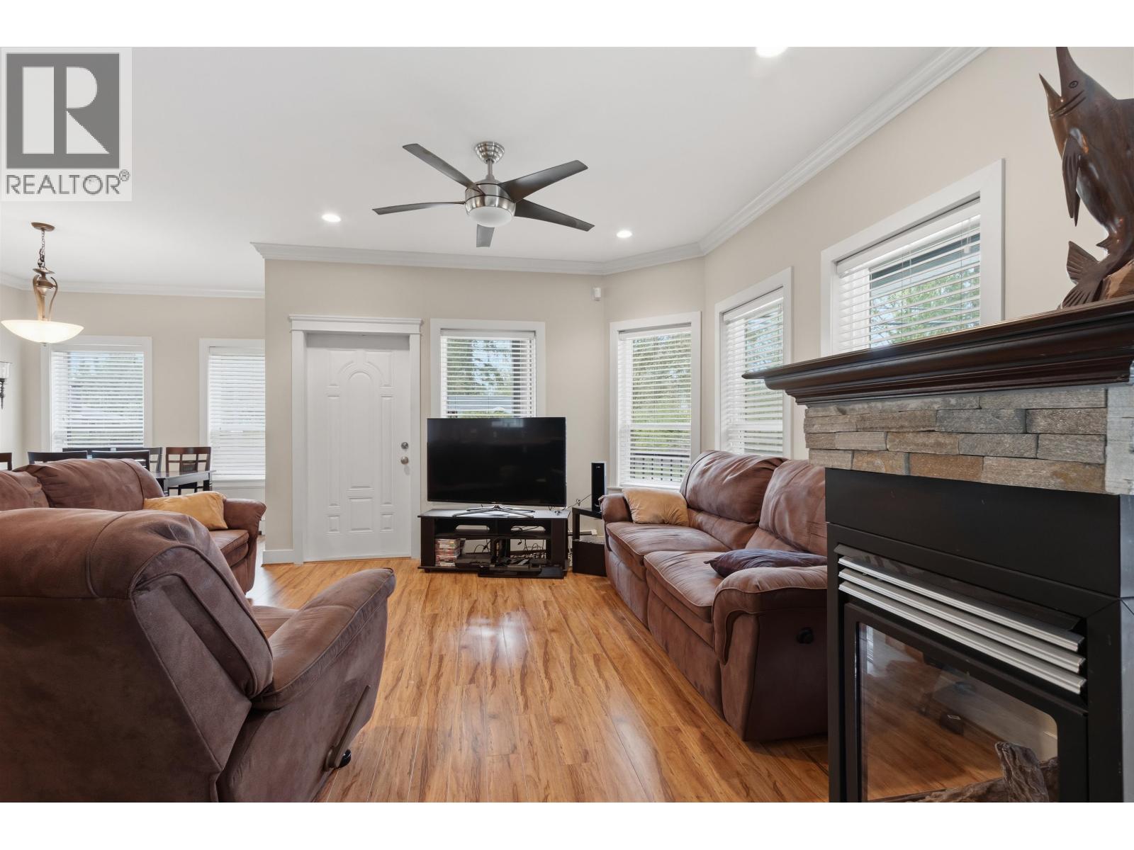 24230 104 Avenue, Maple Ridge, British Columbia  V2W 0E4 - Photo 3 - R3116296