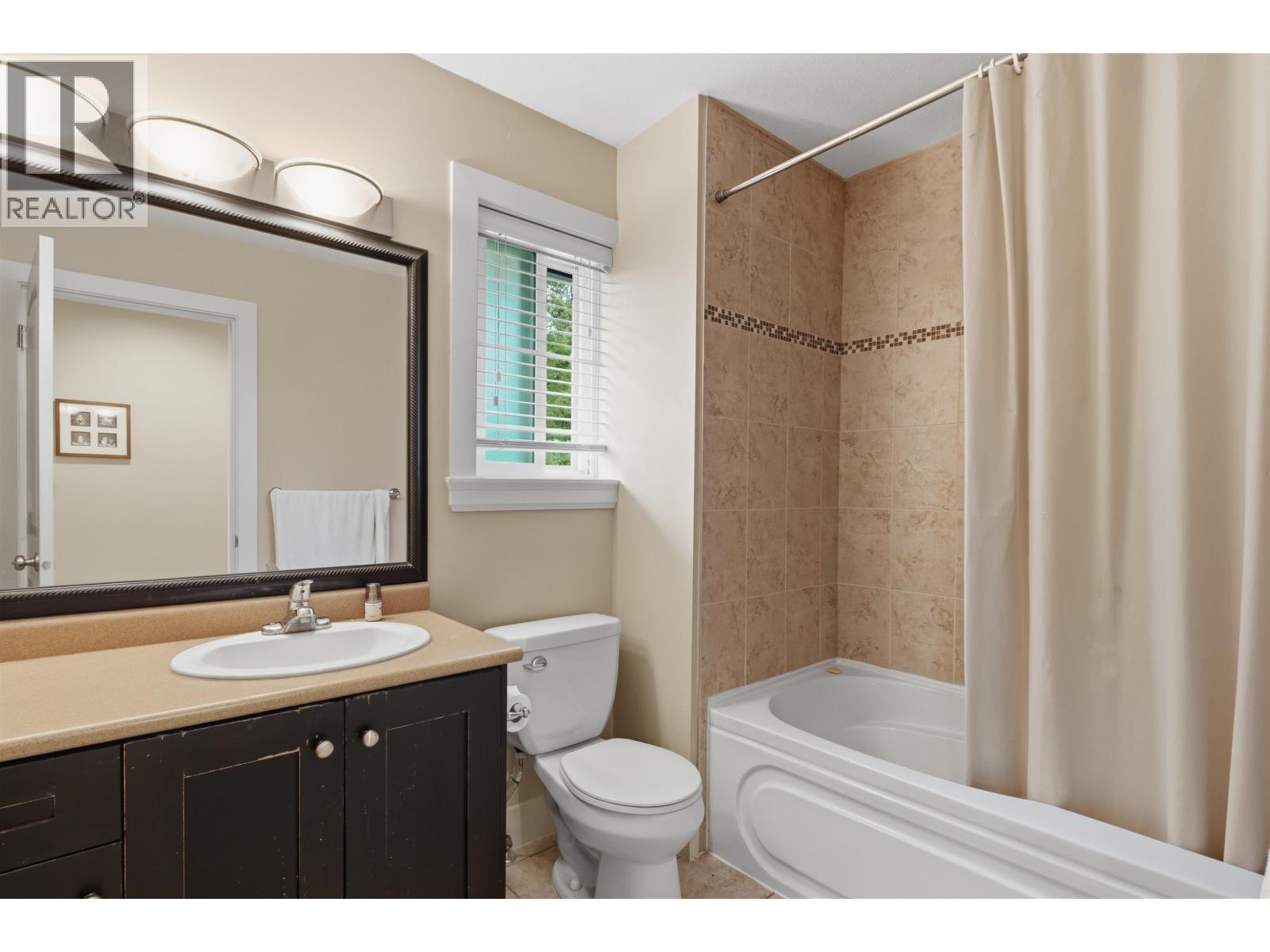 24230 104 Avenue, Maple Ridge, British Columbia  V2W 0E4 - Photo 18 - R3116296