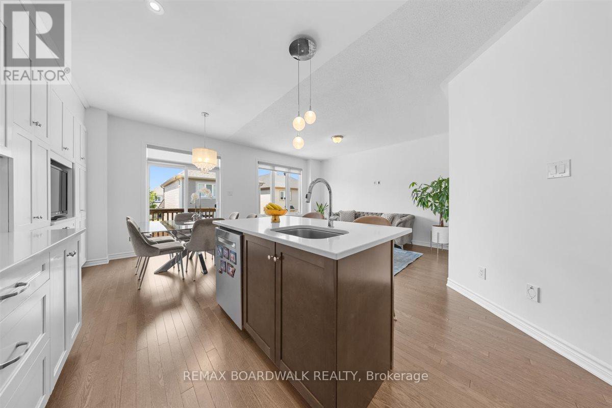 446 Meadowbreeze Drive, Ottawa, Ontario  K2M 0L1 - Photo 6 - X13659916