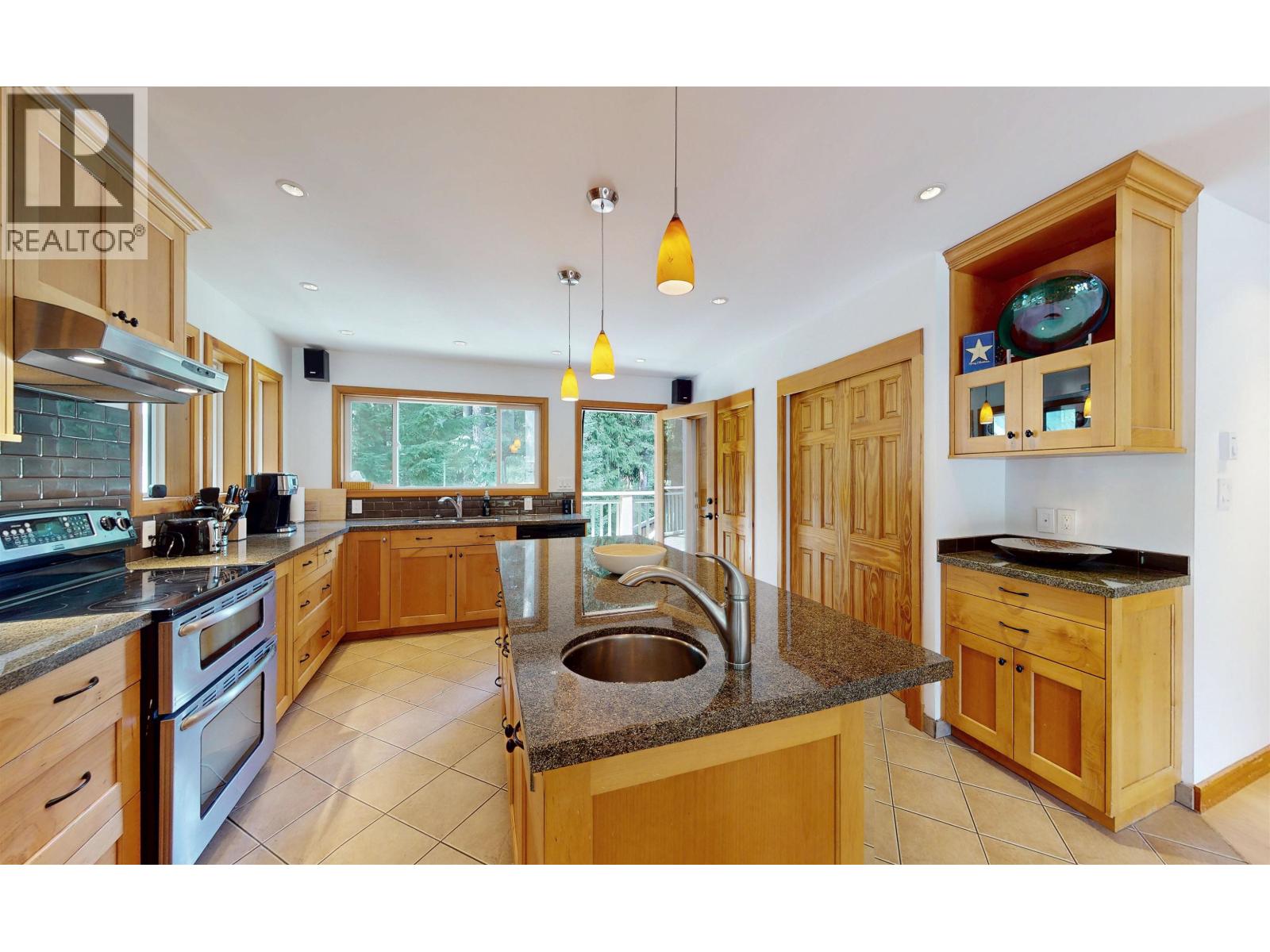 6407 Easy Street, Whistler, British Columbia V8E 0C5 - Photo 21 - R3154381