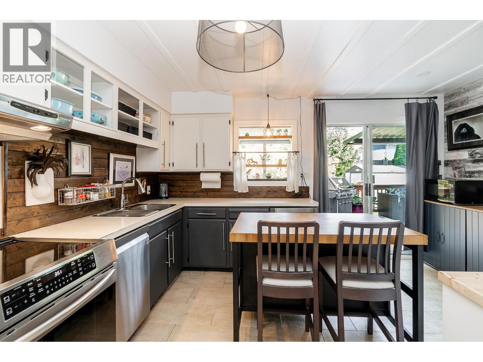 635 Midvale Street, Coquitlam, British Columbia V3J 6M1 - Photo 1 - R3154410