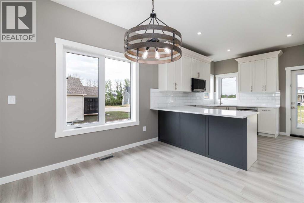 52 Everson Close, Red Deer, Alberta  T4P 3H8 - Photo 7 - A2303311