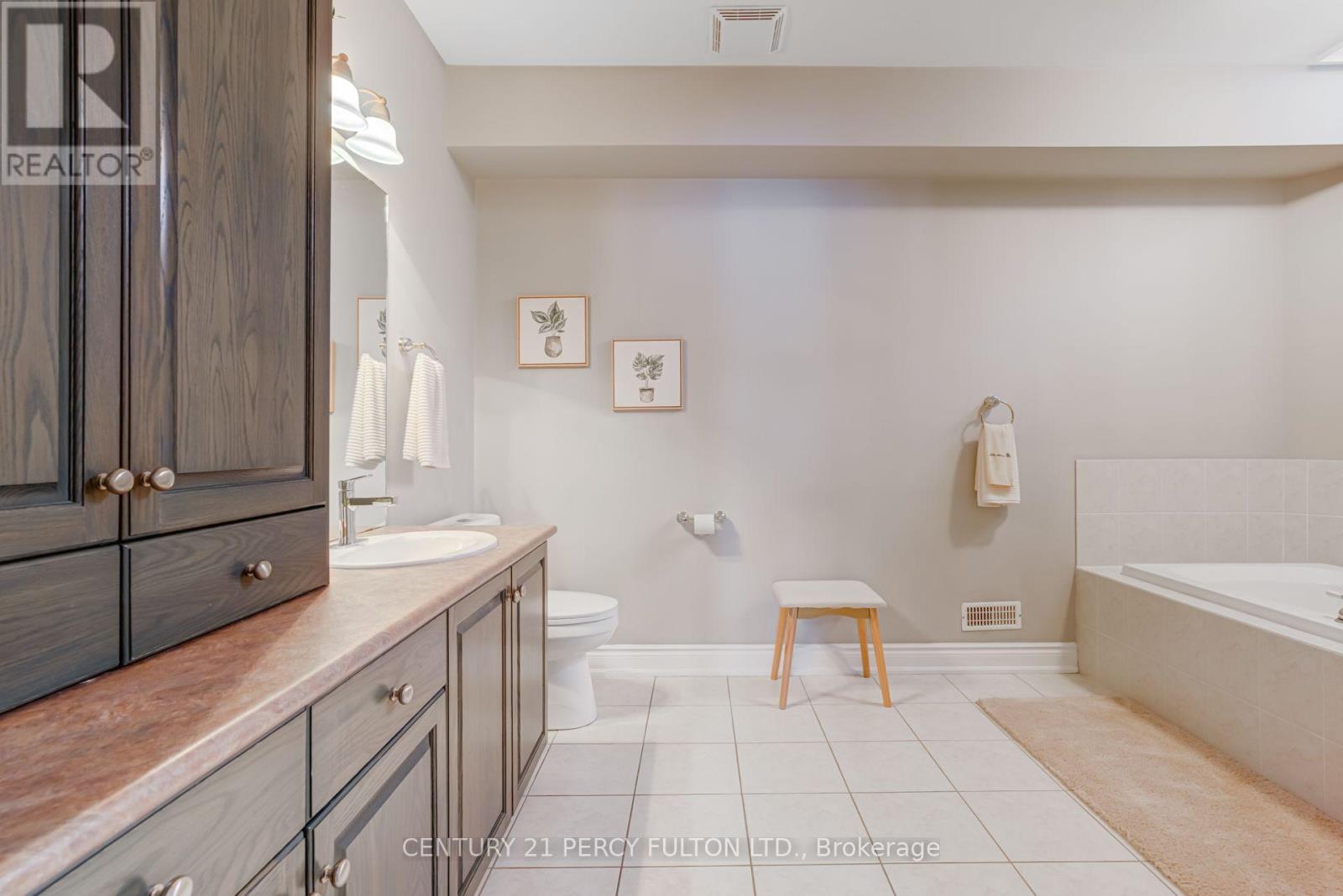 19 Wilson House Drive, Whitby, Ontario  L0B 1A0 - Photo 41 - E13659920