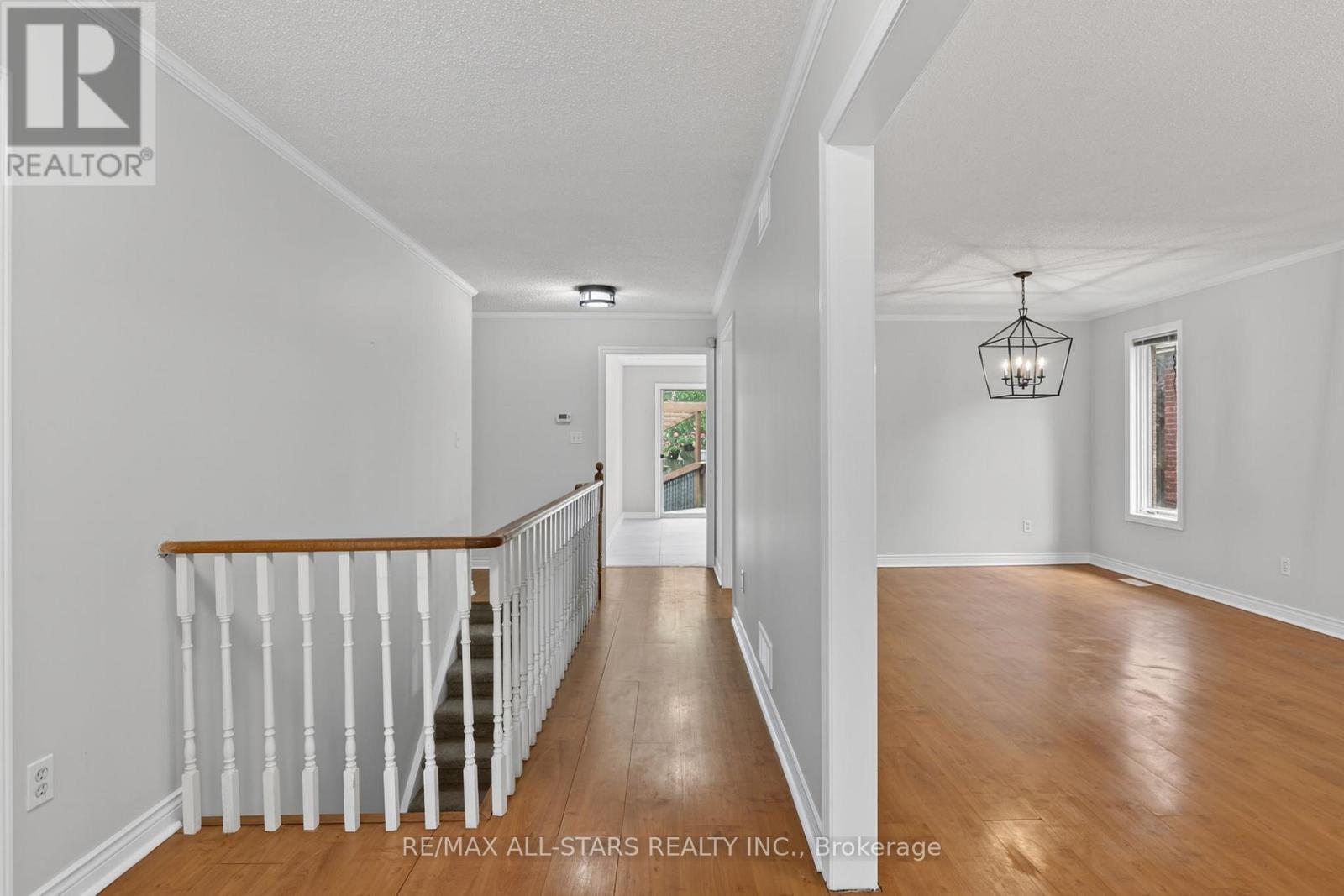 29 Lakeview Drive, Scugog, Ontario  L9L 1G9 - Photo 3 - E13659926