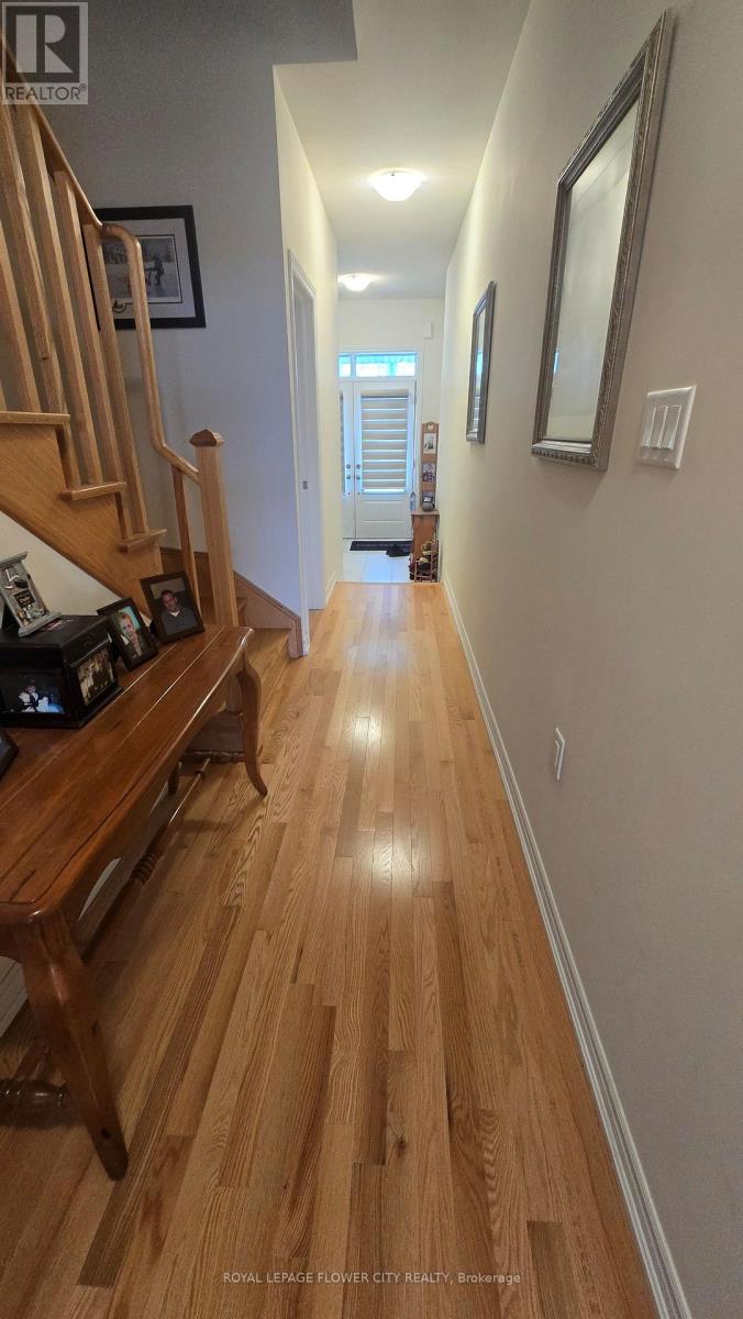 1241 Rexton Drive, Oshawa, Ontario  L1L 0T3 - Photo 3 - E13659948