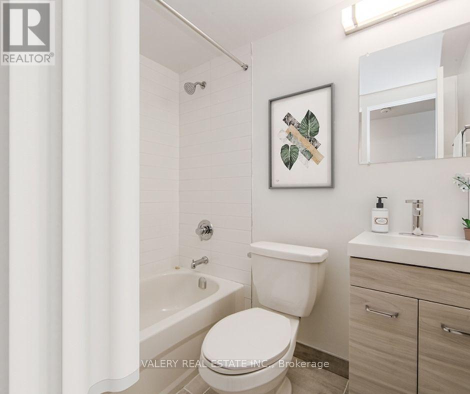 108 - 111 Cosburn Avenue, Toronto, Ontario  M4J 2L1 - Photo 5 - E13659958