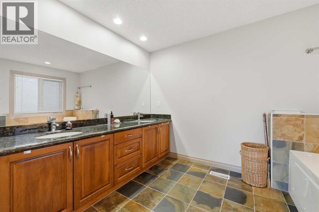 2245 25 Street Sw, Calgary, Alberta  T3E 1X3 - Photo 32 - A2331397