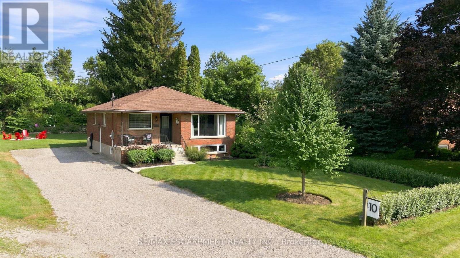 10 TAYLOR CRESCENT, Hamilton, Ontario