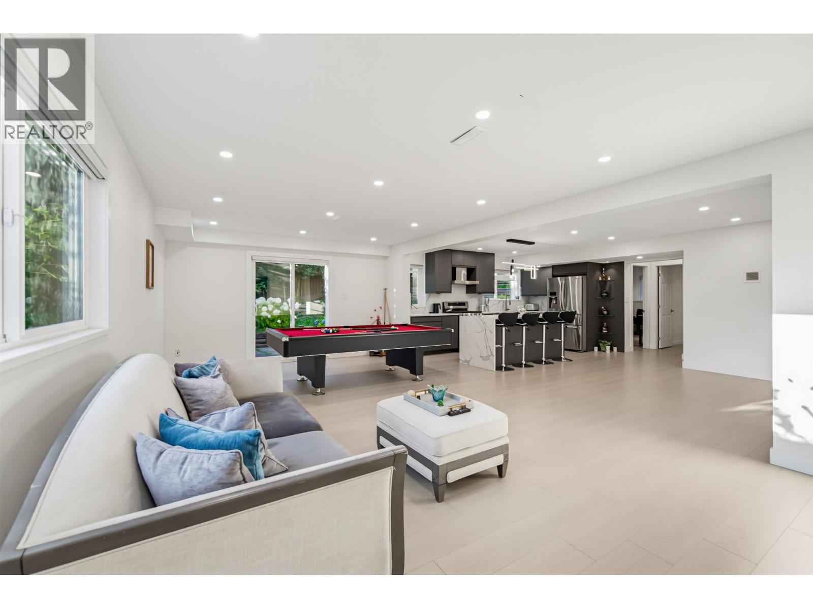 212 W Balmoral Road, North Vancouver, British Columbia  V7N 2T8 - Photo 11 - R3153378