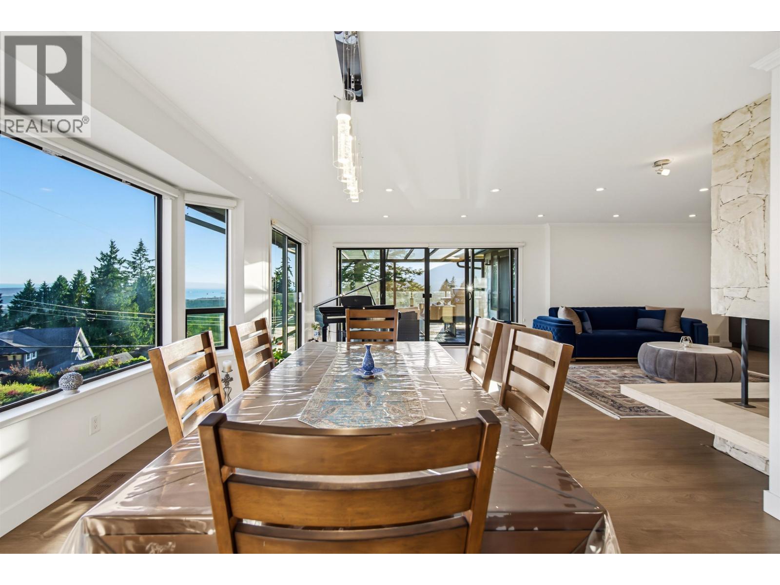 212 W Balmoral Road, North Vancouver, British Columbia  V7N 2T8 - Photo 18 - R3153378