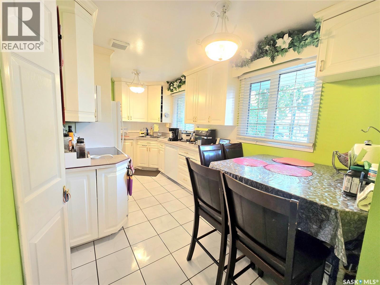 442 Douglas Crescent, Saskatoon, Saskatchewan  S7L 4T5 - Photo 7 - SK045161