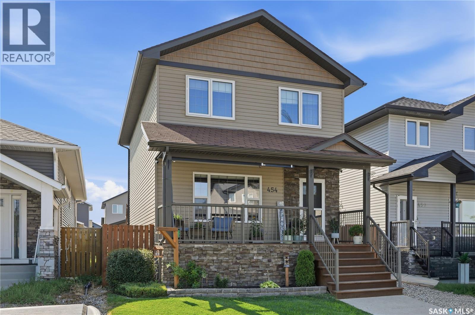 454 Geary Crescent, Saskatoon, Saskatchewan  S7R 0E7 - Photo 1 - SK045126