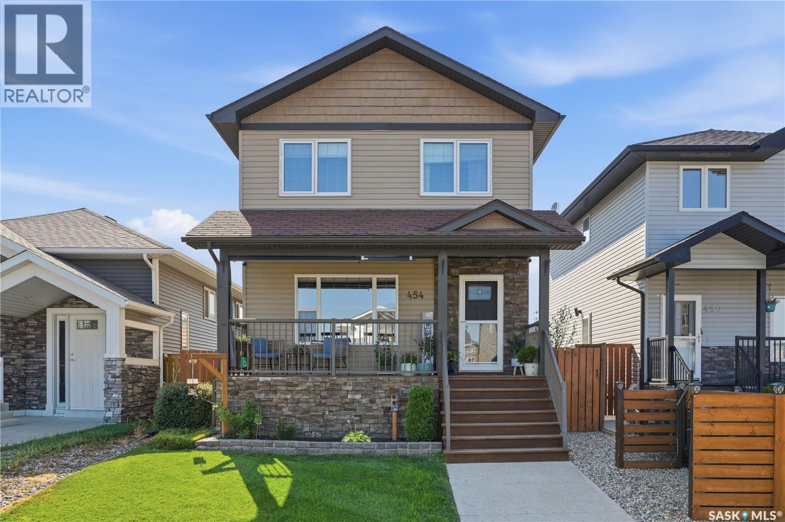 454 Geary Crescent, Saskatoon, Saskatchewan  S7R 0E7 - Photo 2 - SK045126