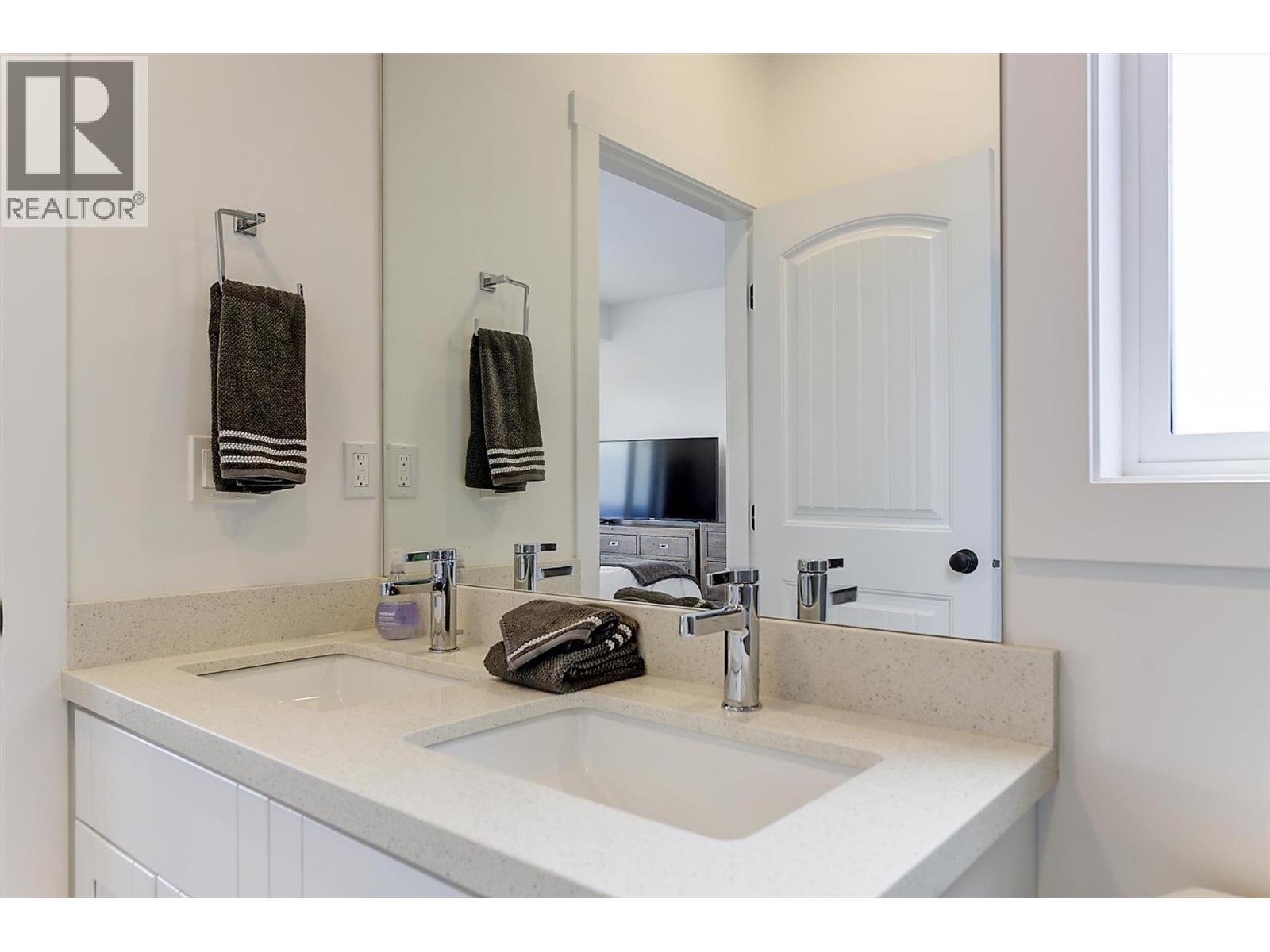 2484 Tallus Heights Lane, West Kelowna, British Columbia  V4T 3M2 - Photo 23 - 10394841