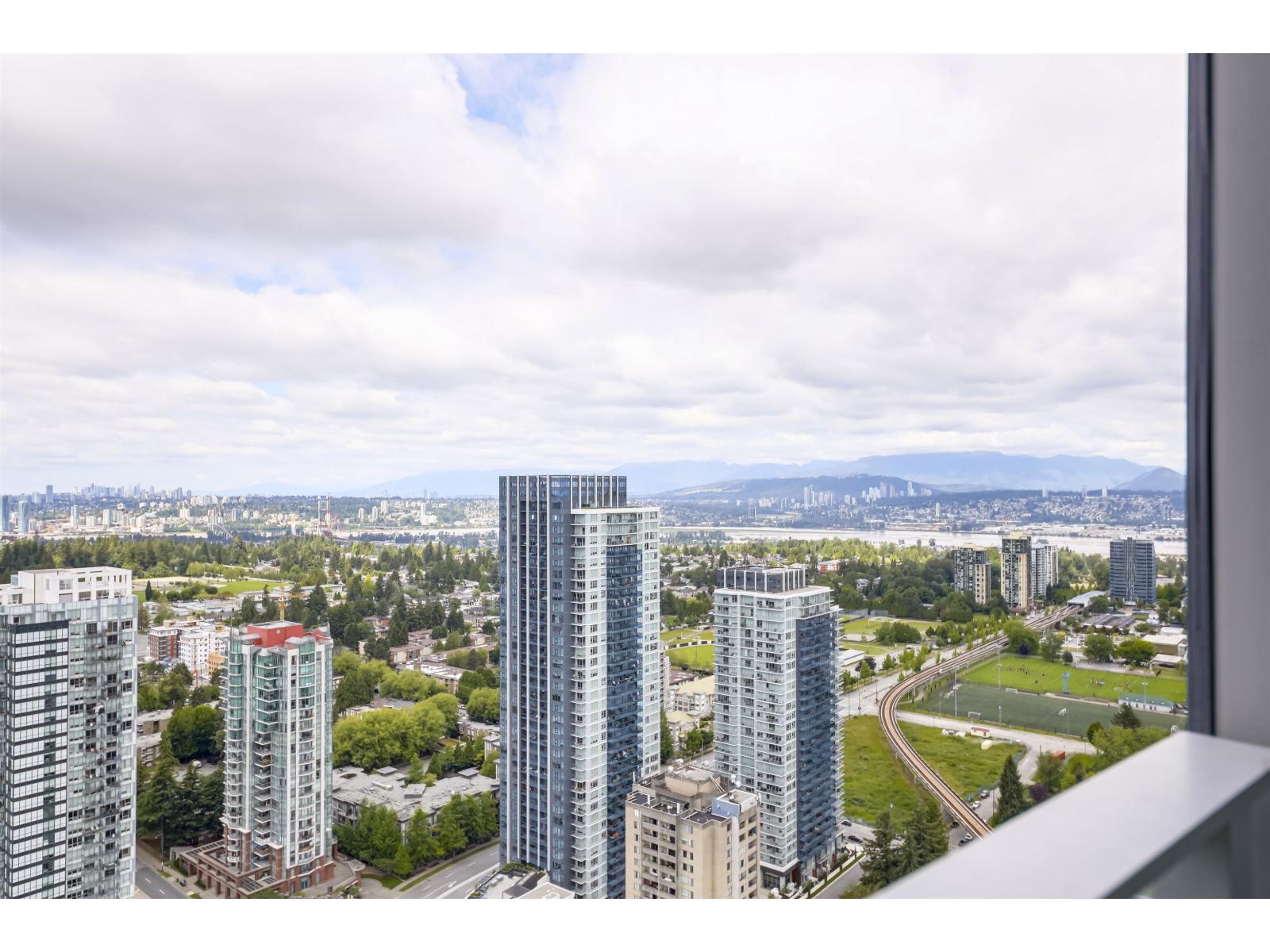 3709 13495 Central Avenue, Surrey, British Columbia  V3T 0K2 - Photo 4 - R3154348